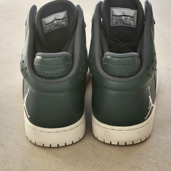 Jordan 1 Flight 4 Released 2016 Size 7.5 mens Colors Grove Green and Bone - Picture 10 of 14